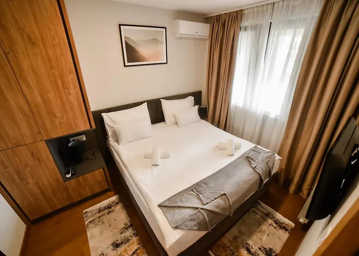 - Lux 公寓 兹拉蒂博尔